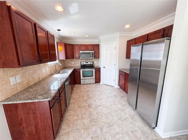 42824 Greystone Drive, Sterling Heights, MI 48313