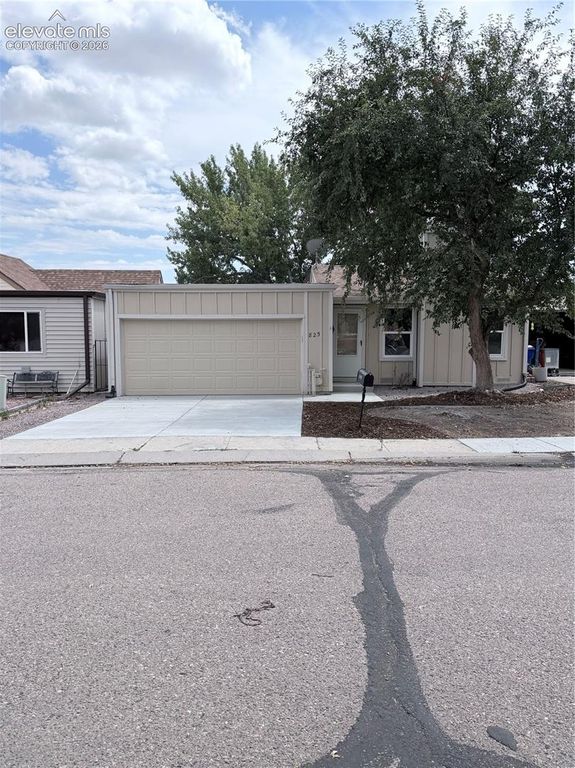 825 San Antonio Place, Colorado Springs, CO 80906 — exterior