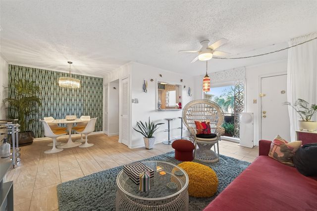 3809 N Braeswood Boulevard 21, Houston, TX 77025