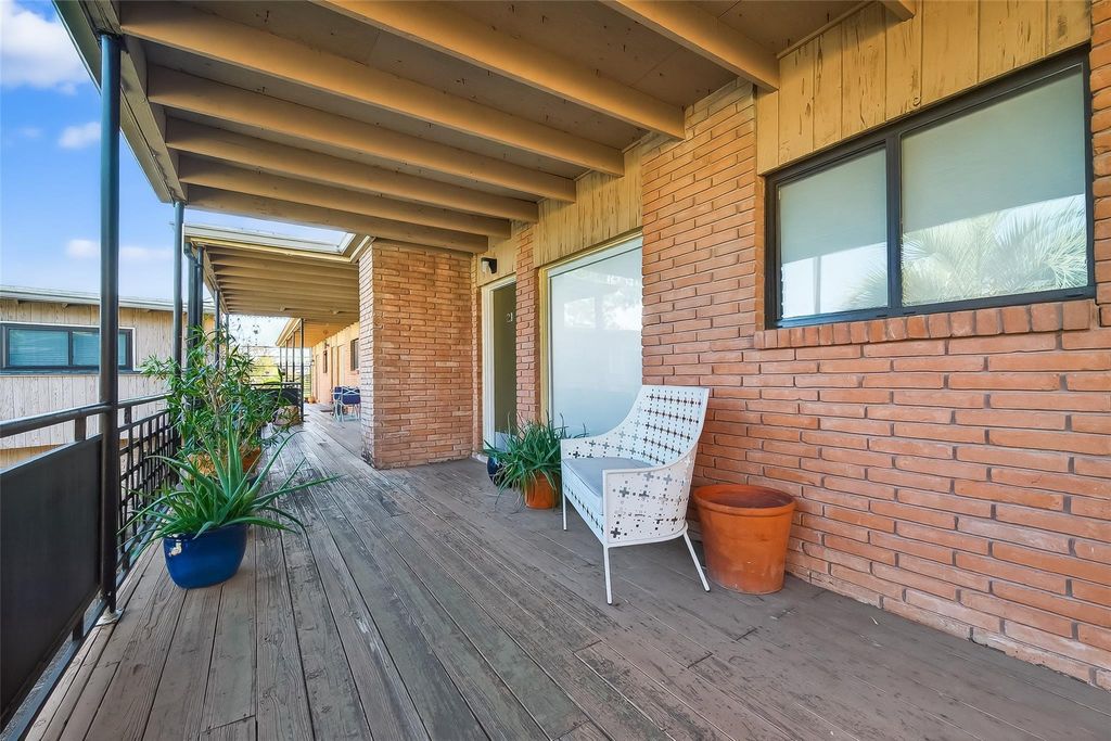 3809 N Braeswood Boulevard 21, Houston, TX 77025