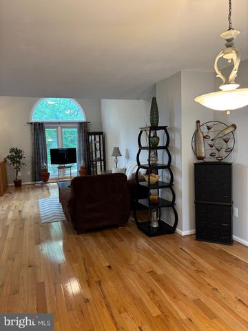 19001 GALLOP DR, Germantown, MD 20874
