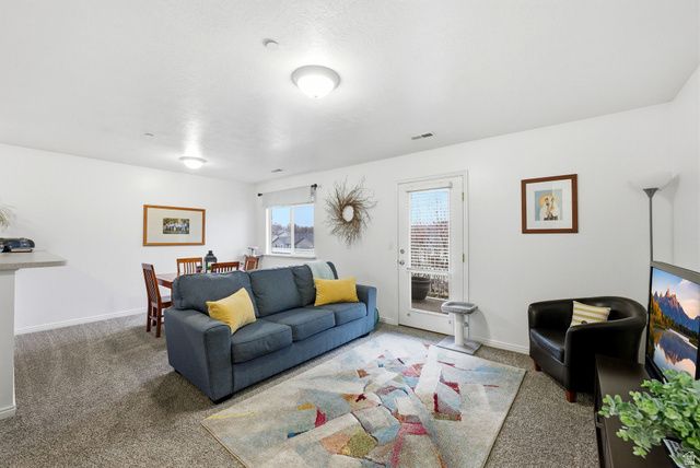 811 S MAIN ST, Layton, UT 84041