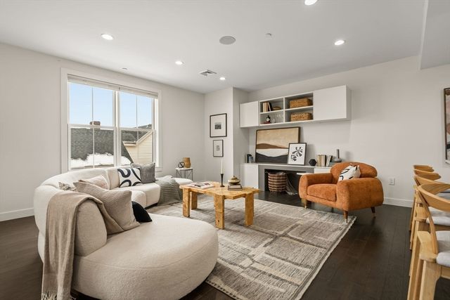 309 E Street 36, Boston, MA 02127