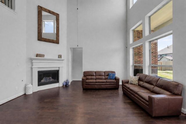 423 Round Top Street, Webster, TX 77598