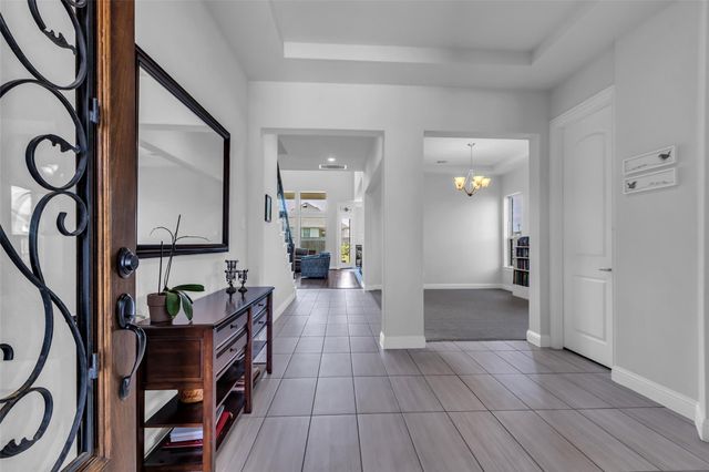 423 Round Top Street, Webster, TX 77598