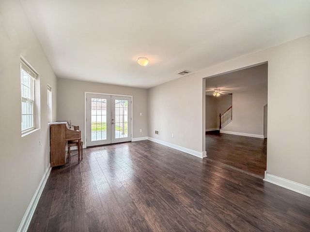 70 HUCKLEBERRY LN, Levittown, PA 19055
