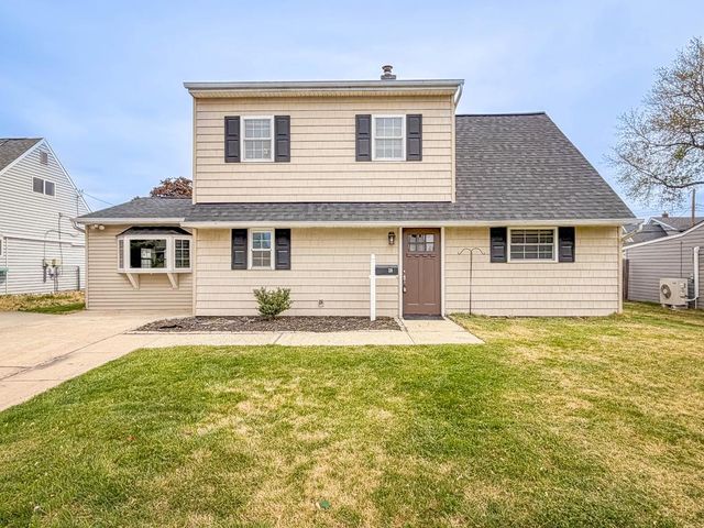 70 HUCKLEBERRY LN, Levittown, PA 19055