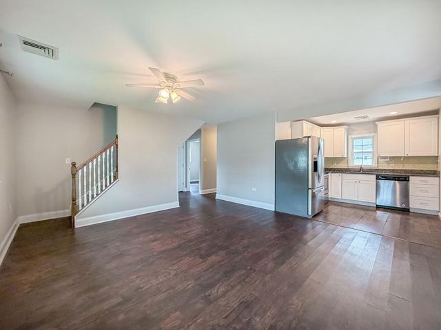 70 HUCKLEBERRY LN, Levittown, PA 19055