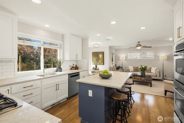 8537 NE 128th Street, Kirkland, WA 98034