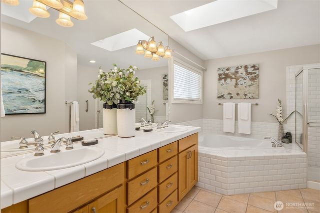 8537 NE 128th Street, Kirkland, WA 98034