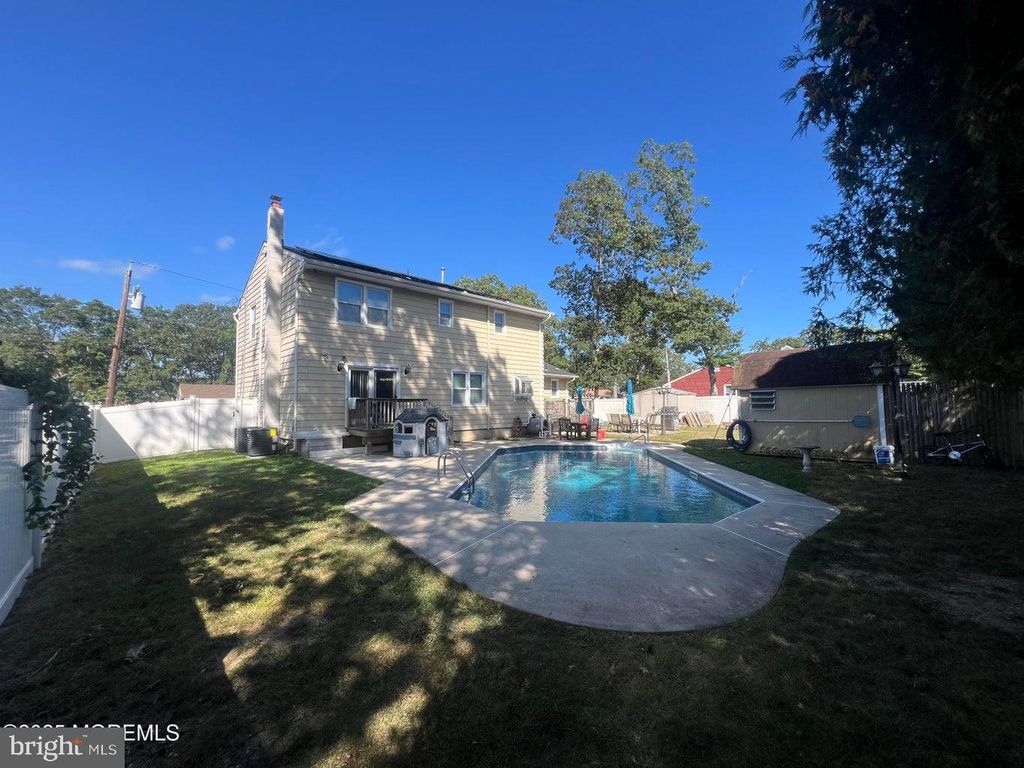 1013 CHELSEA ST, Forked River, NJ 08731