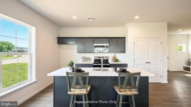 7479 SAINT PATRICK CT, Abbottstown, PA 17301
