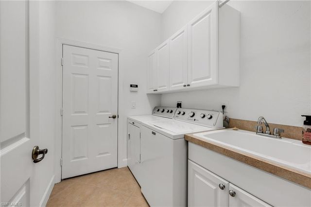 11918 Heather Woods CT, Naples, FL 34120