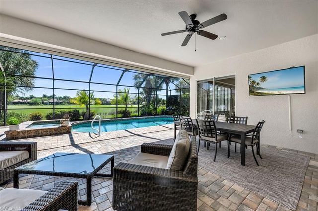 11918 Heather Woods CT, Naples, FL 34120