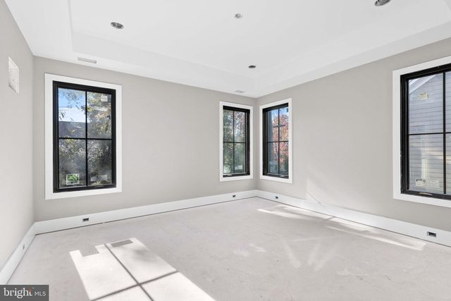 5206 12TH ST N, Arlington, VA 22205