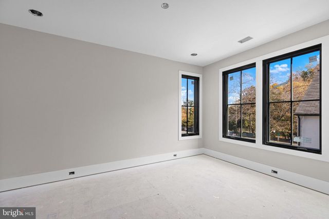 5206 12TH ST N, Arlington, VA 22205