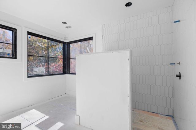 5206 12TH ST N, Arlington, VA 22205