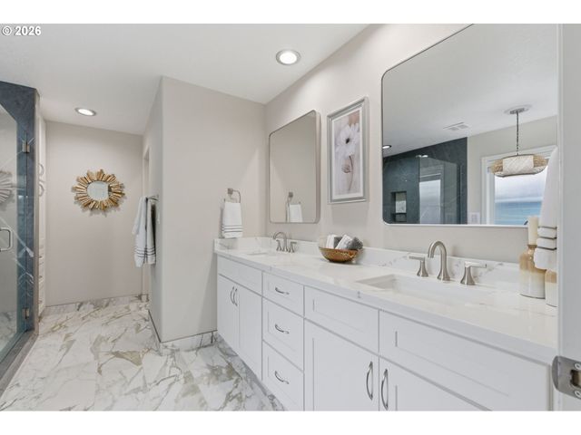 350 Sw 37TH Ter, Gresham, OR 97080