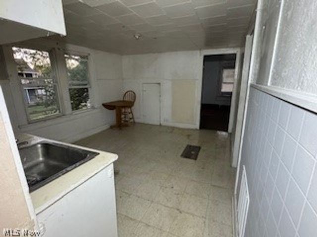 3133 W 73rd Street, Cleveland, OH 44102