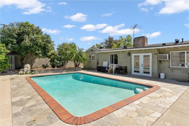 907 E Ghent East, Azusa, CA 91702
