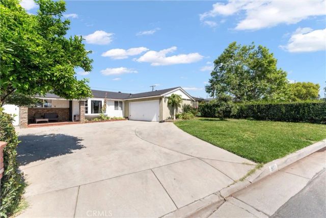 907 E Ghent East, Azusa, CA 91702