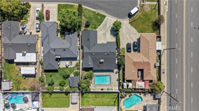 907 E Ghent East, Azusa, CA 91702