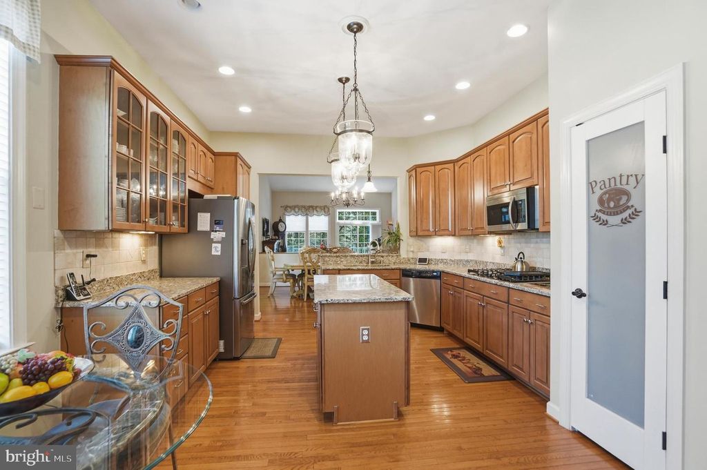 Image 12 of property listing at 4109 WINTERHAZEL RD #4109, Baltimore, MD 21208