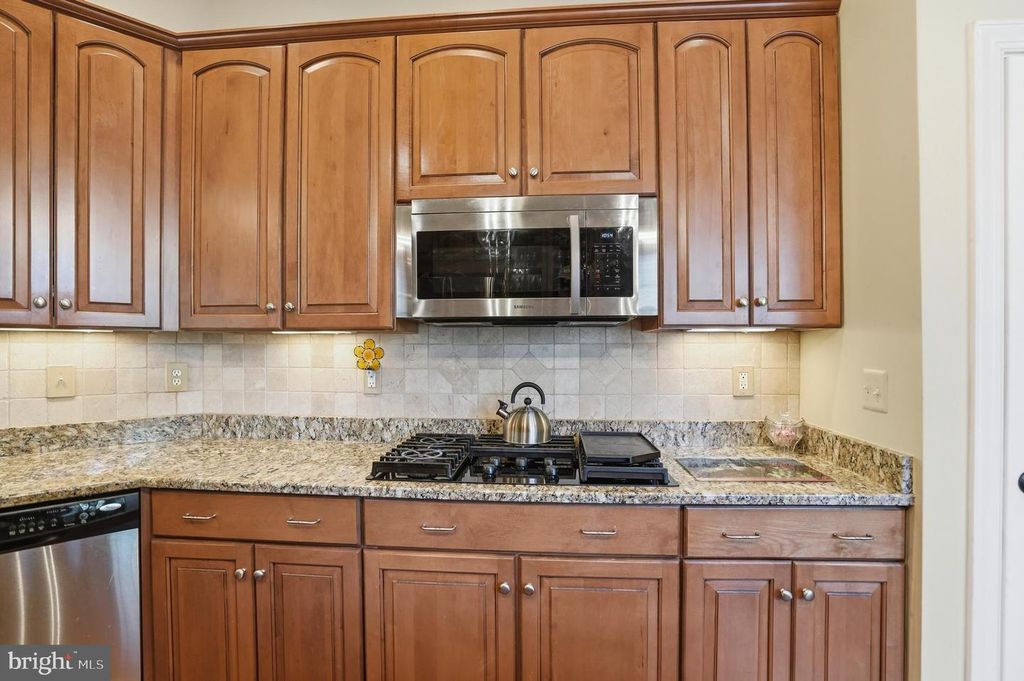 Image 13 of property listing at 4109 WINTERHAZEL RD #4109, Baltimore, MD 21208