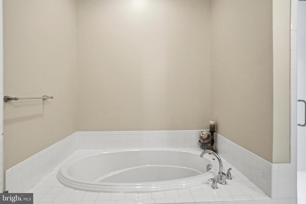 Image 22 of property listing at 4109 WINTERHAZEL RD #4109, Baltimore, MD 21208