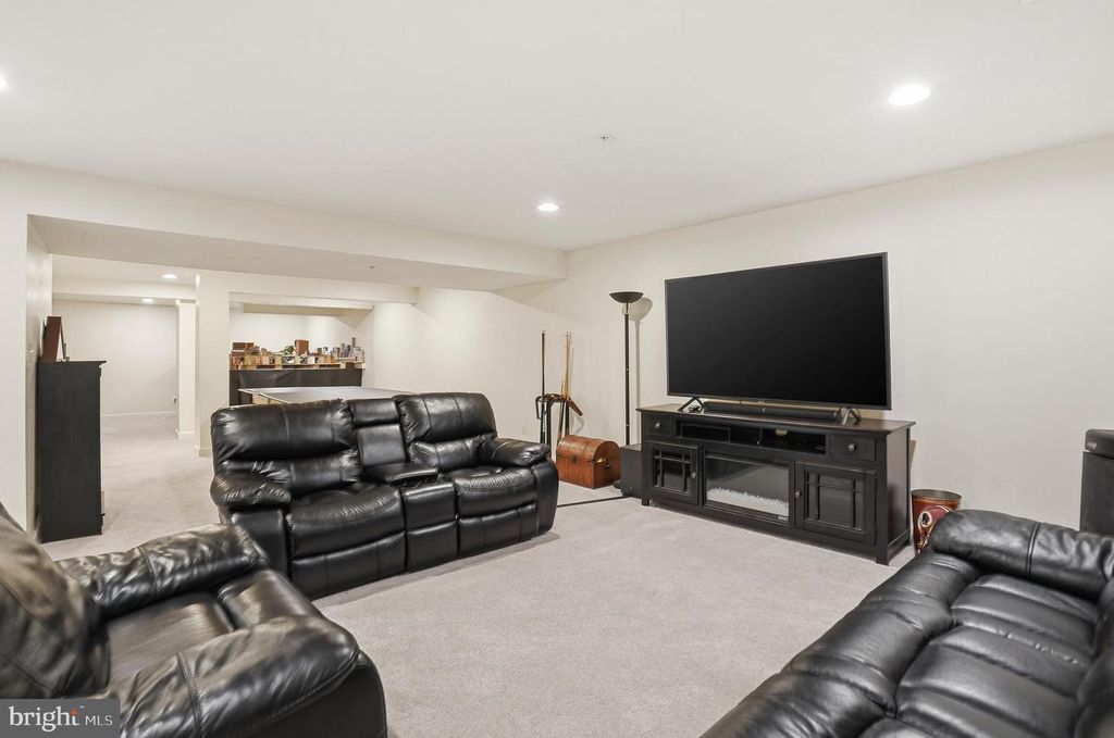 Image 33 of property listing at 4109 WINTERHAZEL RD #4109, Baltimore, MD 21208