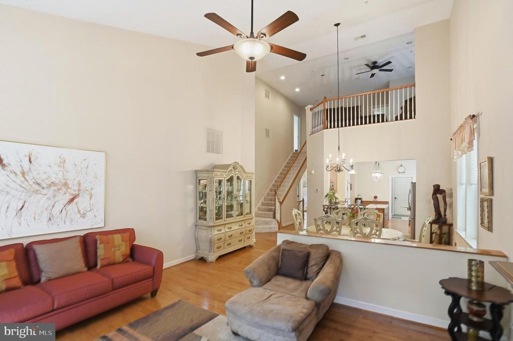 Image 6 of property listing at 4109 WINTERHAZEL RD #4109, Baltimore, MD 21208