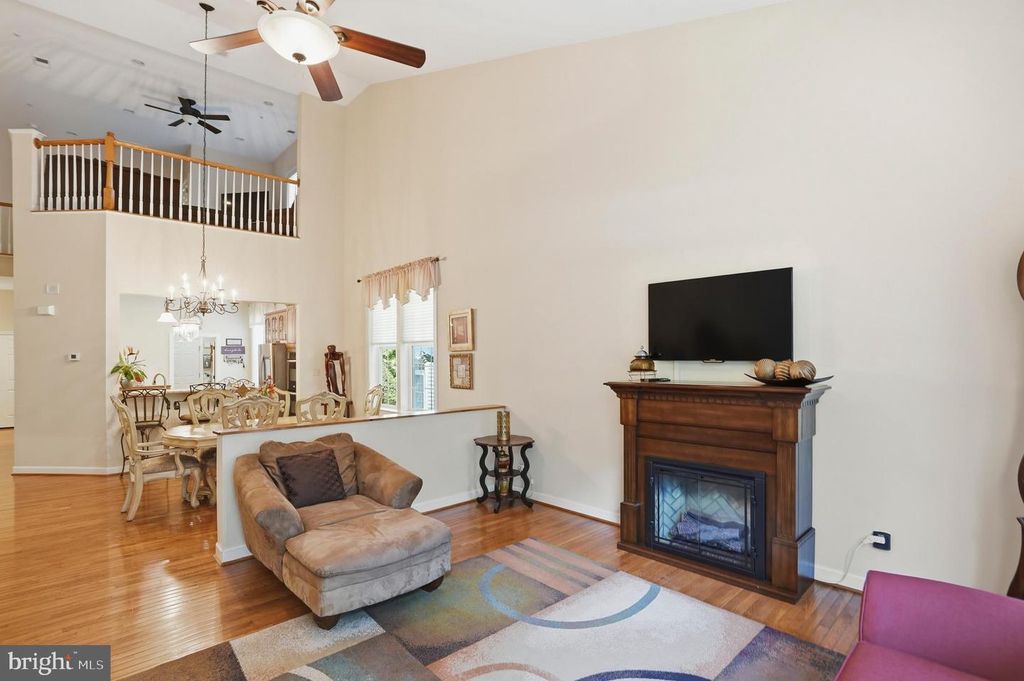 Image 7 of property listing at 4109 WINTERHAZEL RD #4109, Baltimore, MD 21208