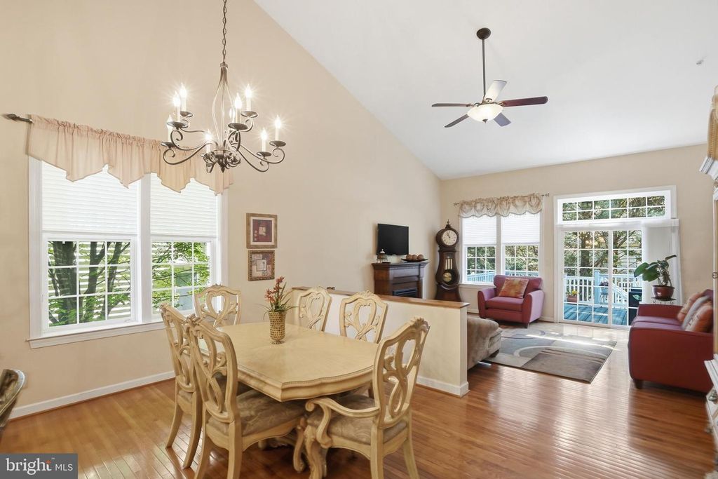 Image 8 of property listing at 4109 WINTERHAZEL RD #4109, Baltimore, MD 21208