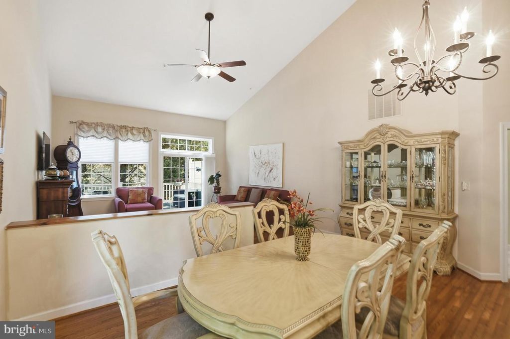 Image 9 of property listing at 4109 WINTERHAZEL RD #4109, Baltimore, MD 21208