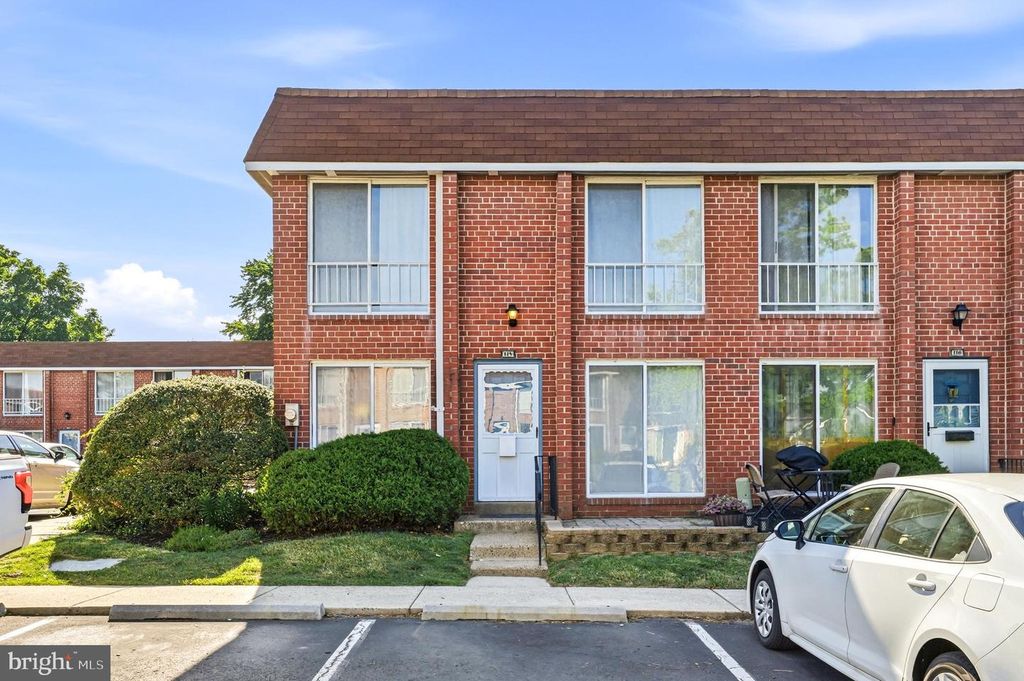 114 LEXINGTON CT, Warminster, PA 18974