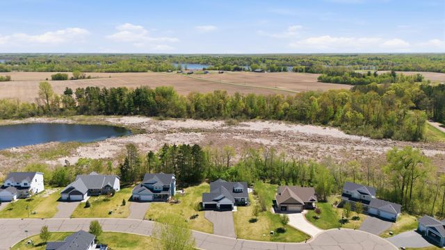 642 Alaska Place S, Cambridge, MN 55008