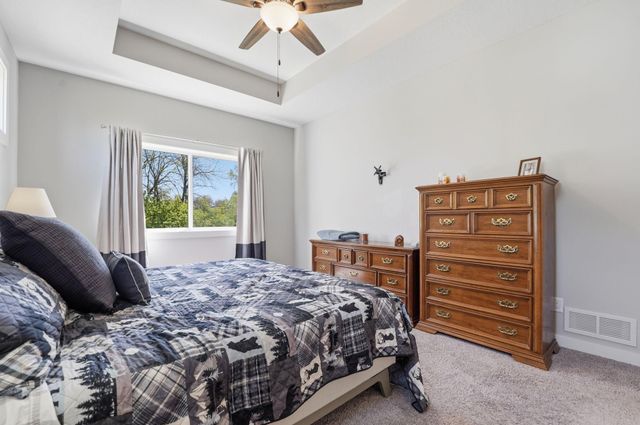 642 Alaska Place S, Cambridge, MN 55008
