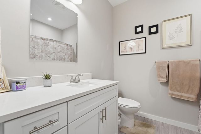 642 Alaska Place S, Cambridge, MN 55008