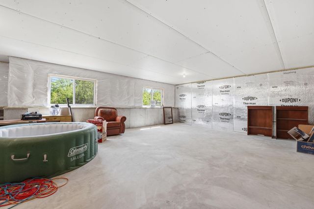 642 Alaska Place S, Cambridge, MN 55008
