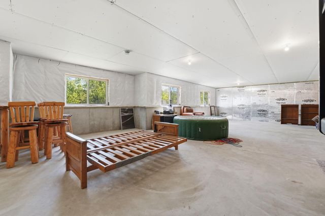 642 Alaska Place S, Cambridge, MN 55008