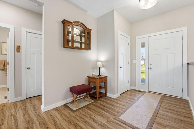 642 Alaska Place S, Cambridge, MN 55008
