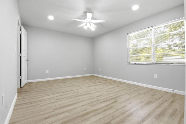 14113 VILLAGE TERRACE DRIVE, Tampa, FL 33624