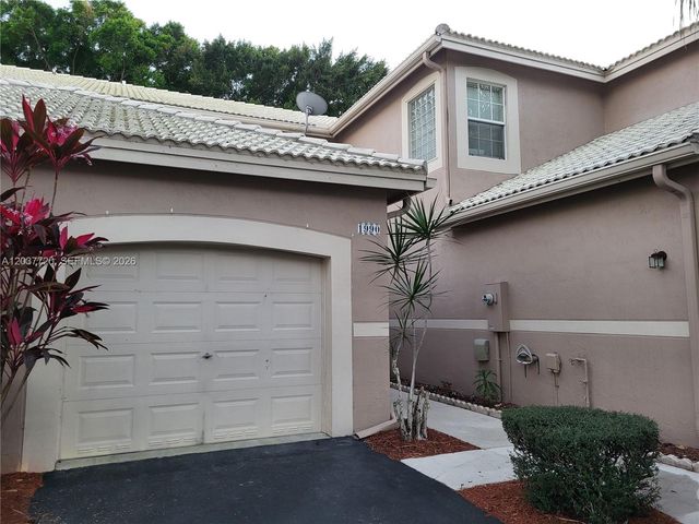 1990 Madeira Dr, Weston, FL 33327