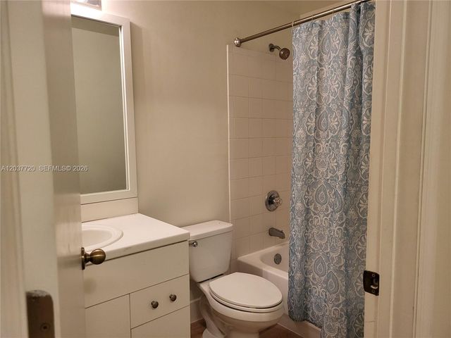 1990 Madeira Dr, Weston, FL 33327