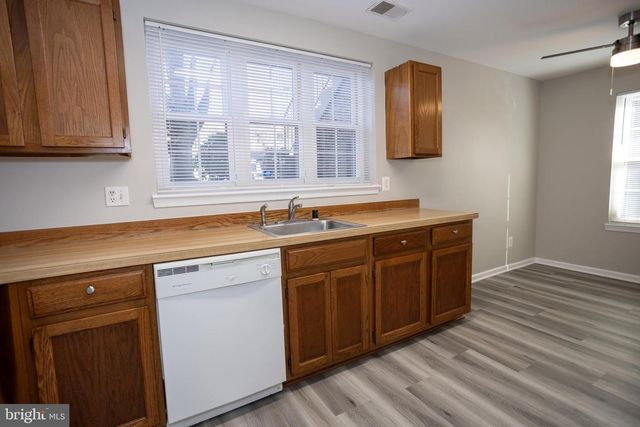 16326 TACONIC CIR, Dumfries, VA 22025