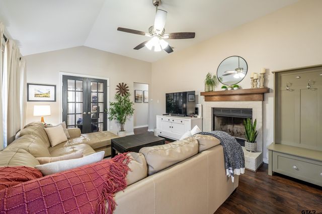 6962 La Hacienda, Flint, TX 75762