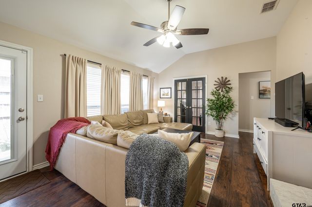 6962 La Hacienda, Flint, TX 75762