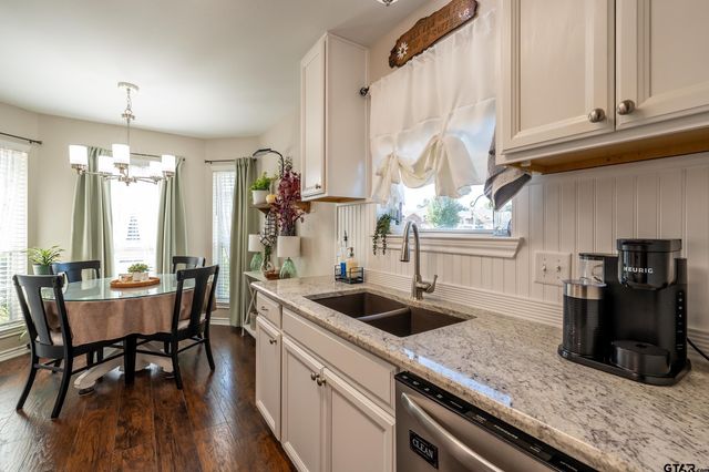 6962 La Hacienda, Flint, TX 75762