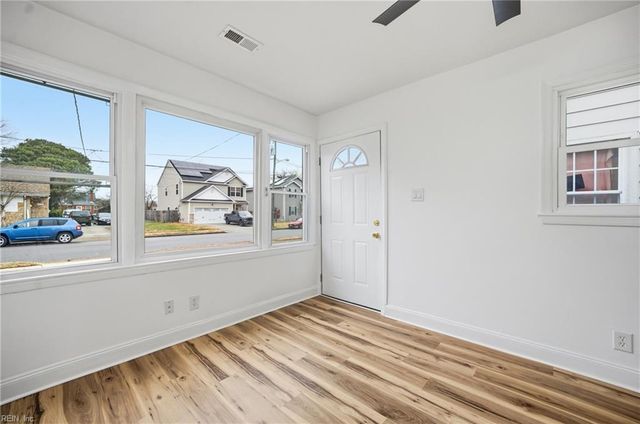 2727 Beachmont AVE, Norfolk, VA 23504