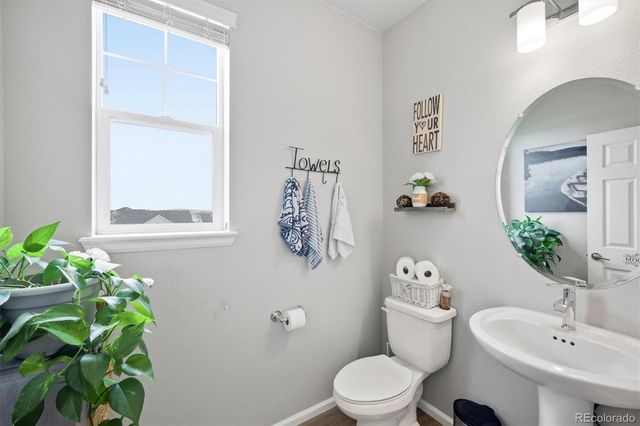 6962 S Undergrove Way, Aurora, CO 80016
